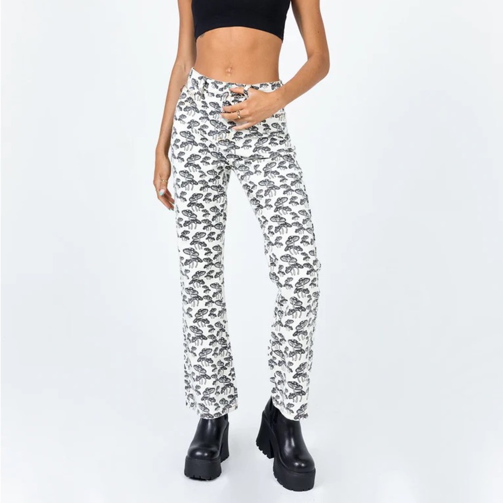 *NWT* MUSHROOM PRINT PANTS